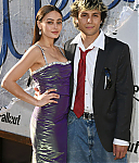 2148080714_f.jpg